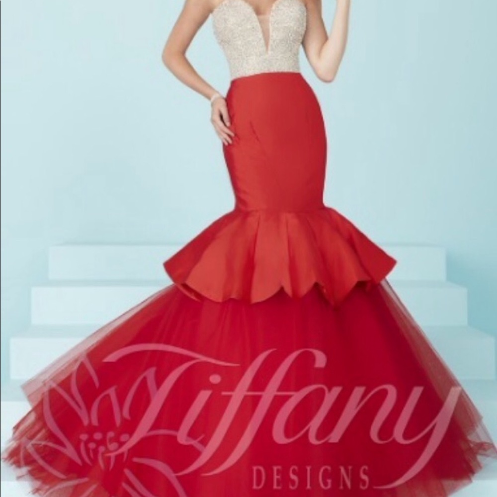 Red mermaid gown